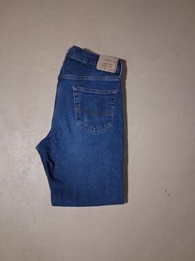 Signature Denim Straight Fit Men's Jeans in Blue